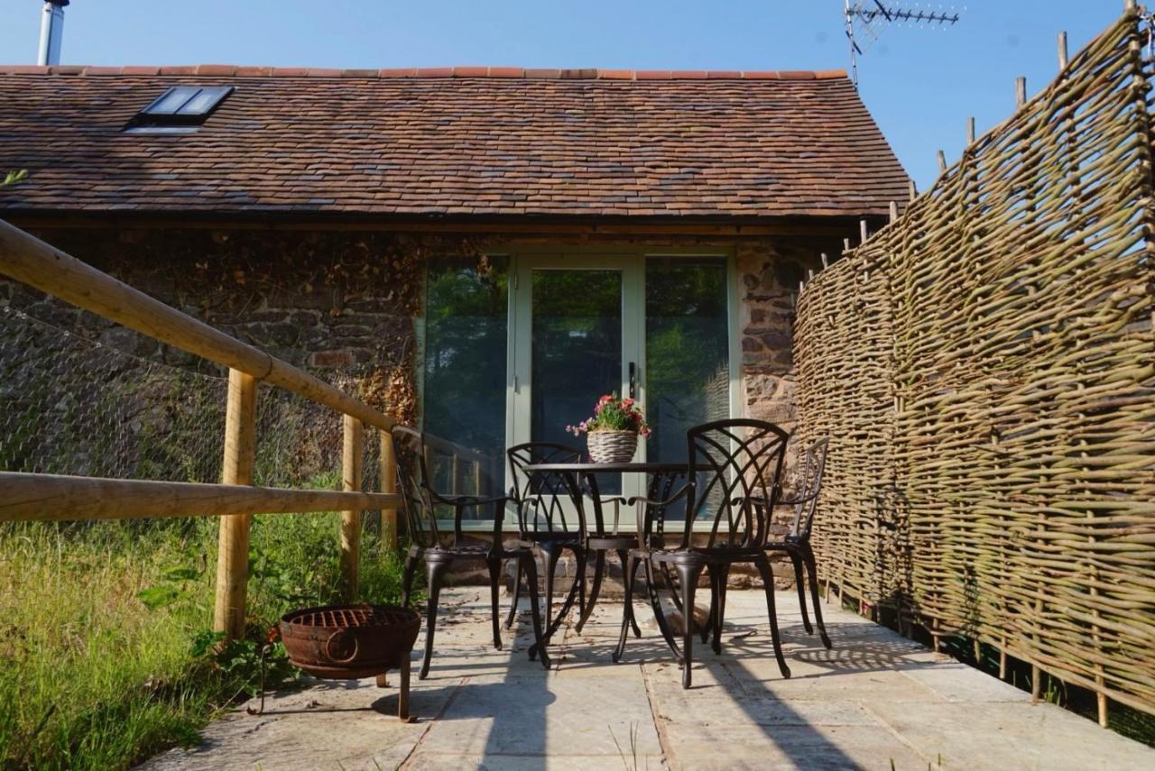 Holiday home Nest Hideaway Dove Cottage-beautiful Location In The Long Mynd Area Of Outstanding Natural Beauty-whirlpool Jacuzzi Baths!!