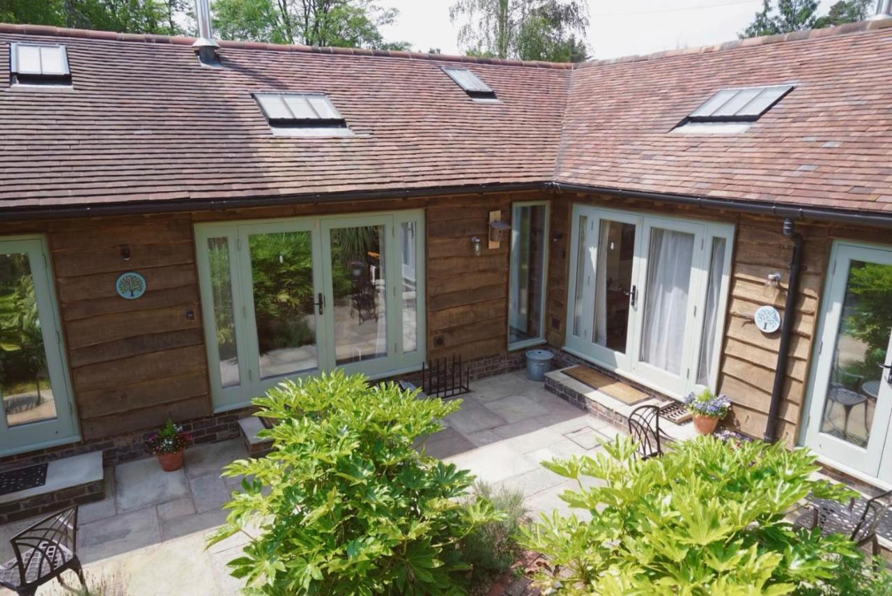 Nest Hideaway Dove Cottage-beautiful Location In The Long Mynd Area Of Outstanding Natural Beauty-whirlpool Jacuzzi Baths!! * Picklescott