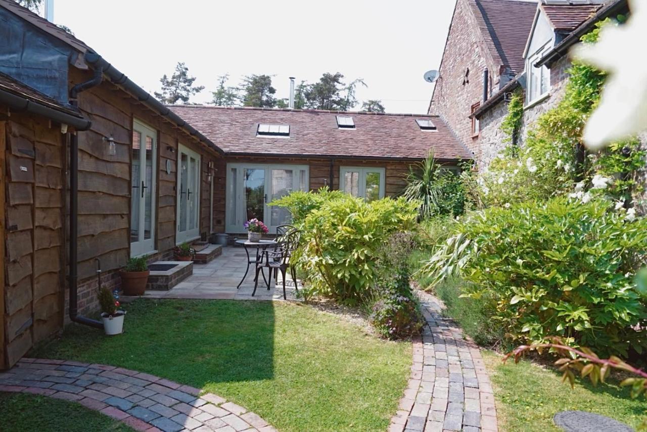 Holiday home Nest Hideaway Dove Cottage-beautiful Location In The Long Mynd Area Of Outstanding Natural Beauty-whirlpool Jacuzzi Baths!! Picklescott