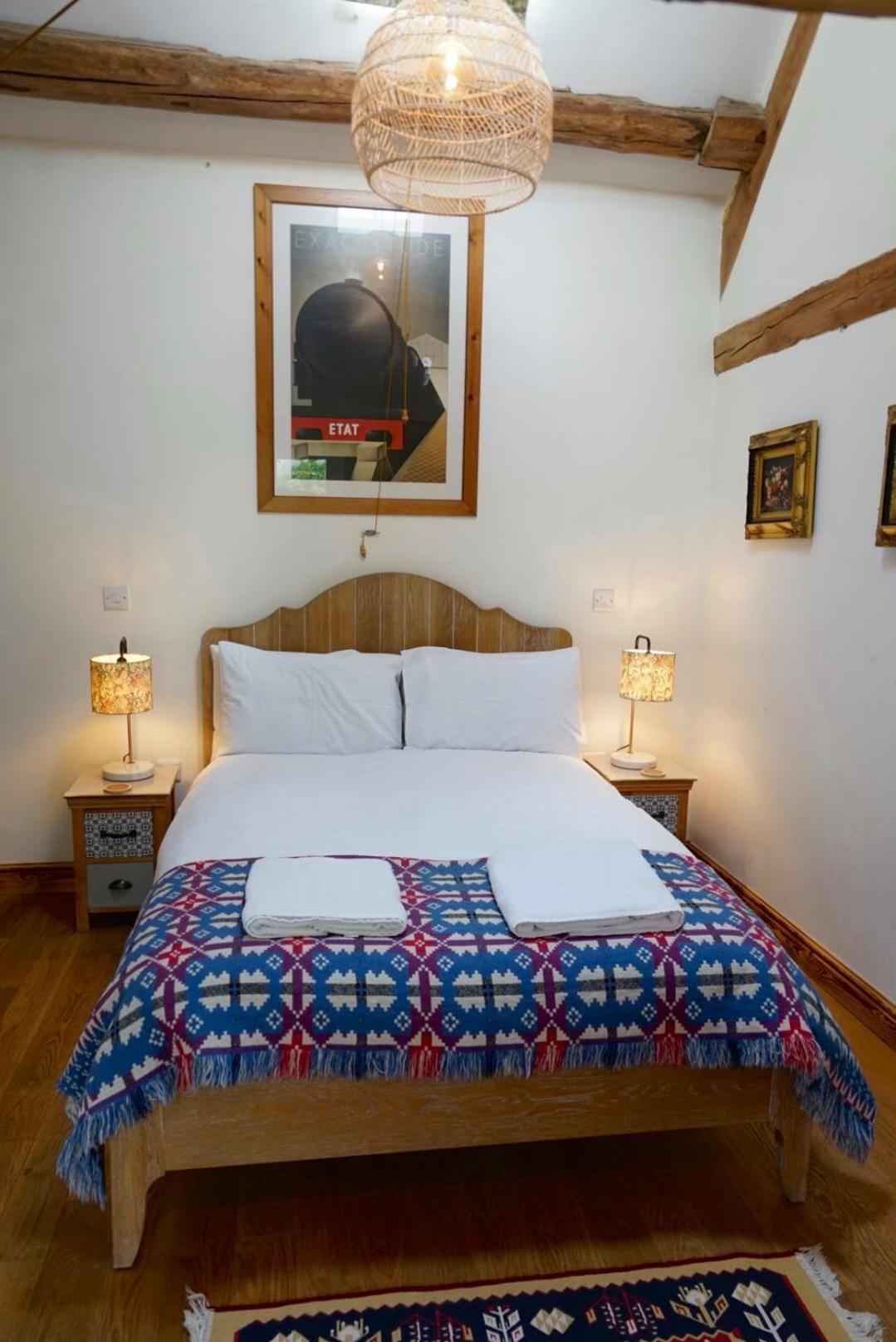 Nest Hideaway Dove Cottage-beautiful Location In The Long Mynd Area Of Outstanding Natural Beauty-whirlpool Jacuzzi Baths!! * Picklescott